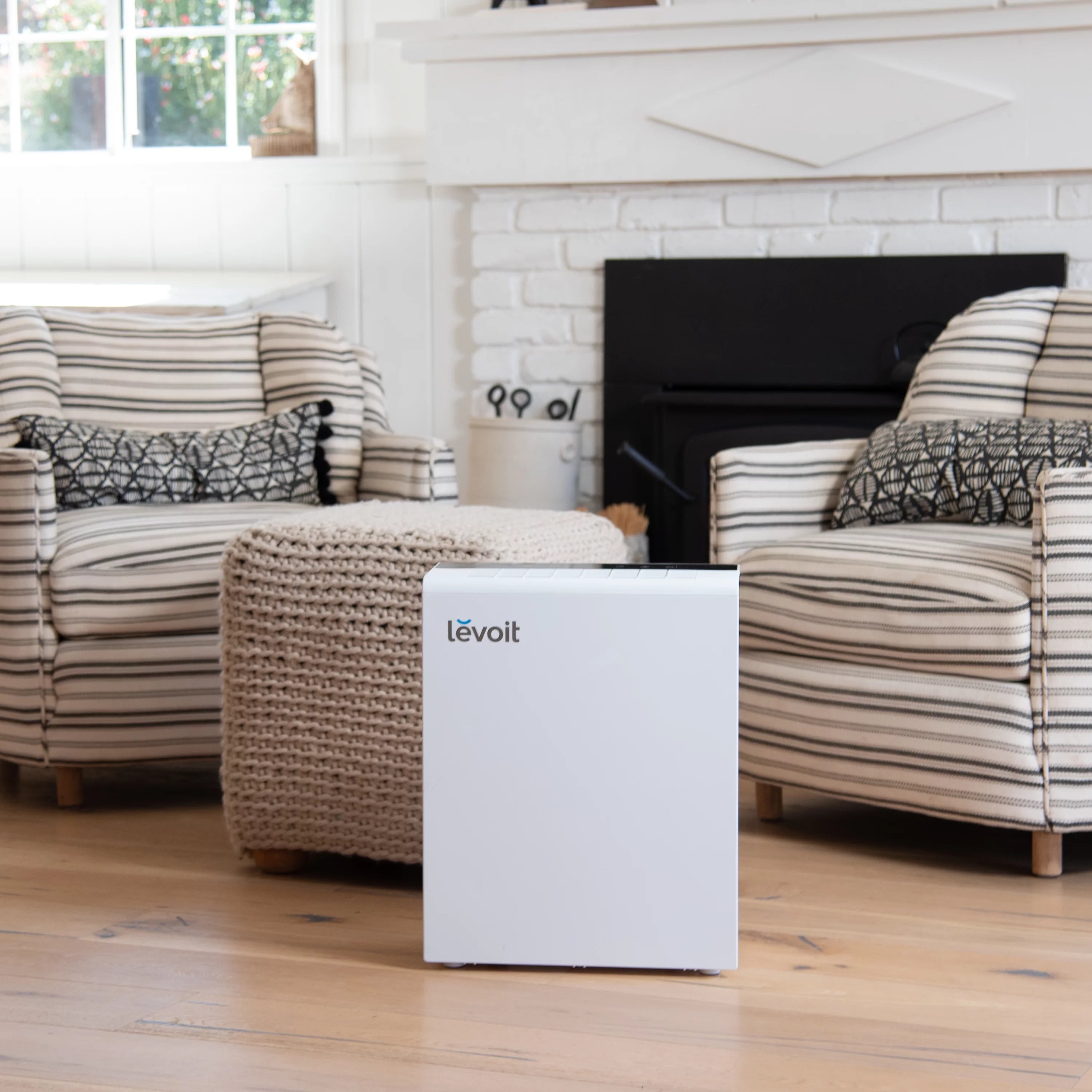 Compact HEPA Air Purifier for Smoke and Odors L345045