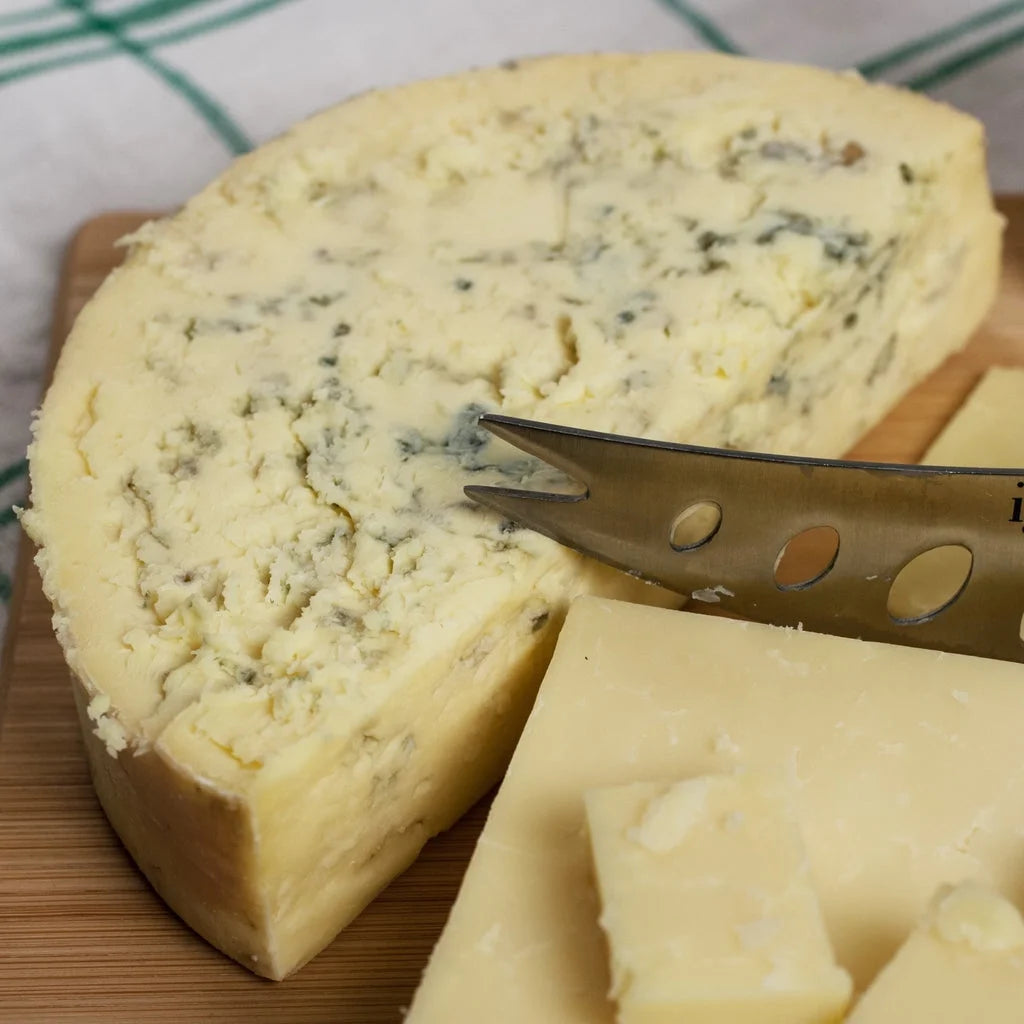 Blue Cheese Whole Wheel (3 lb) with Storage Bag K660124