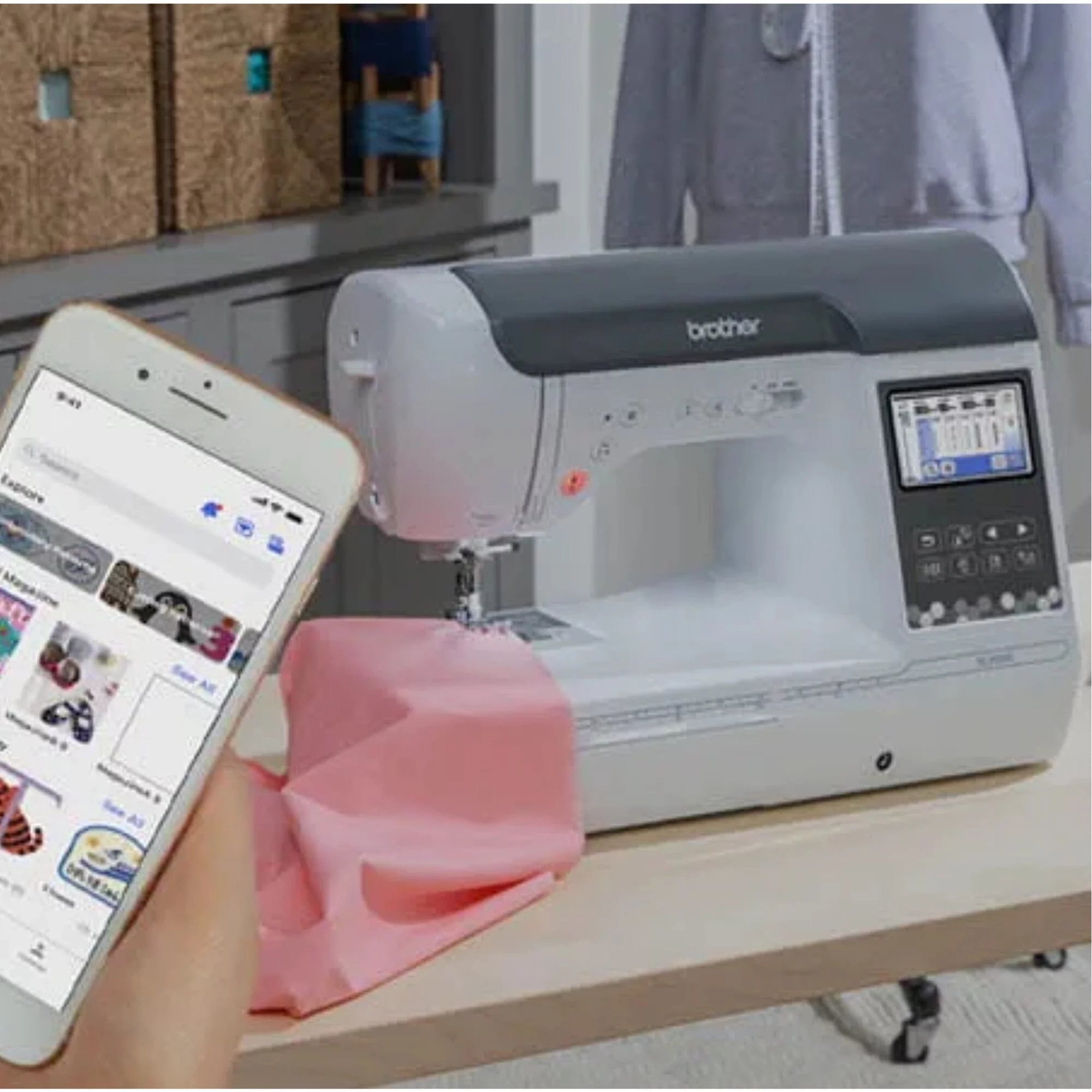 Embroidery & Sewing Machine with Digitizing Bundle M921
