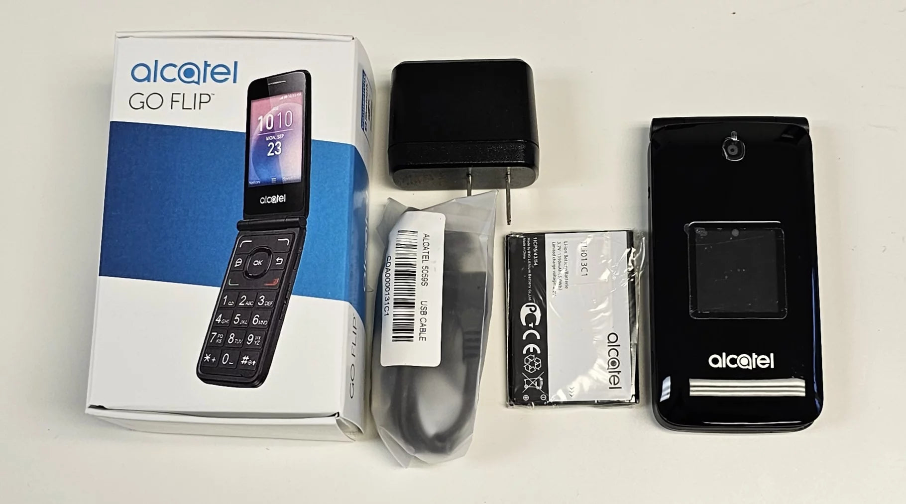 Unlocked 4G LTE Flip Phone - Black V831