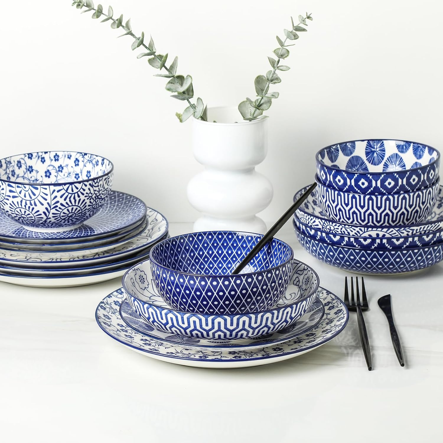 10 inch Porcelain Dinner Plates with 16-Piece Dinnerware Set, Vintage Blue W1400