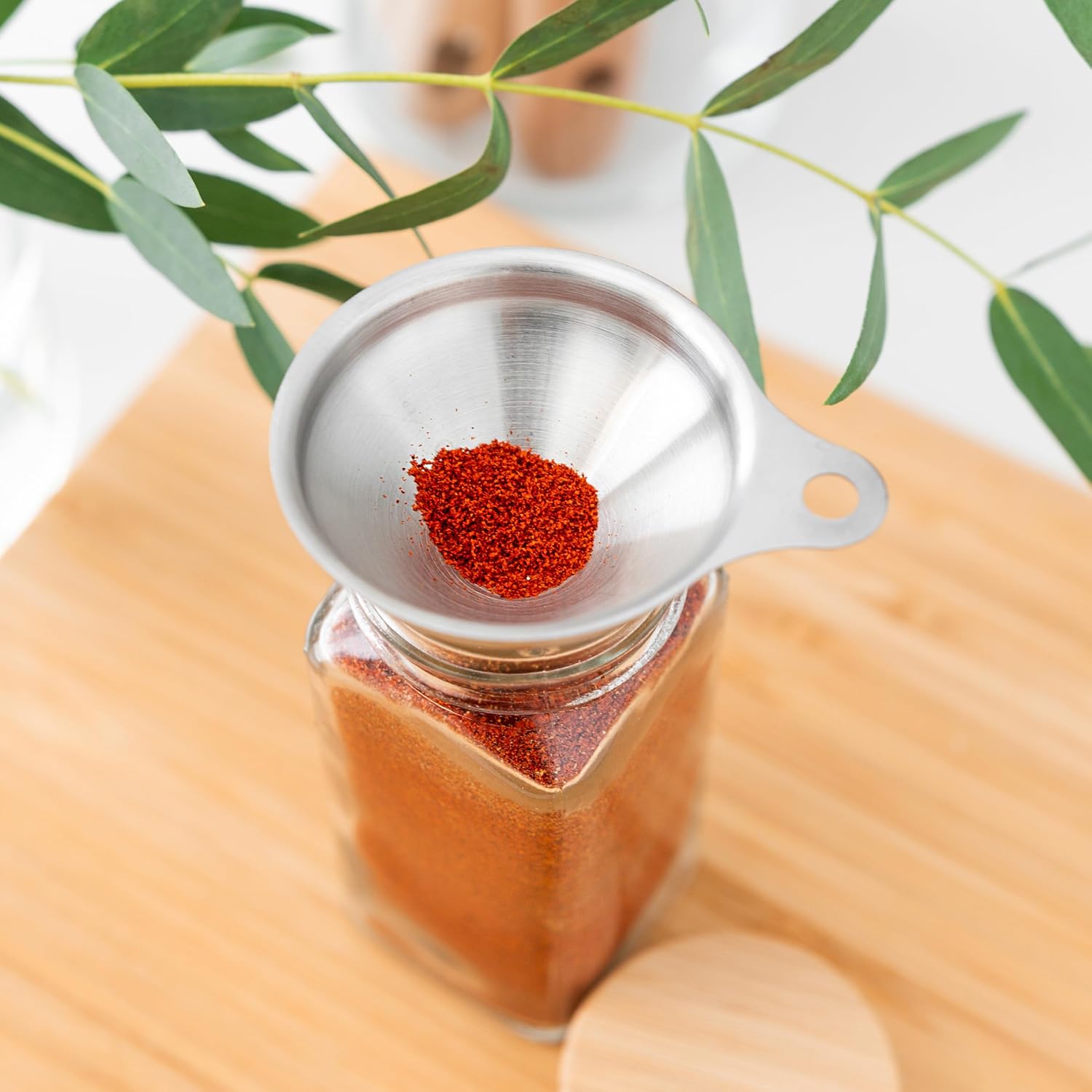 Glass Spice Jars with Bamboo Lid, 4oz Empty Seasoning Containers with Labels O351897
